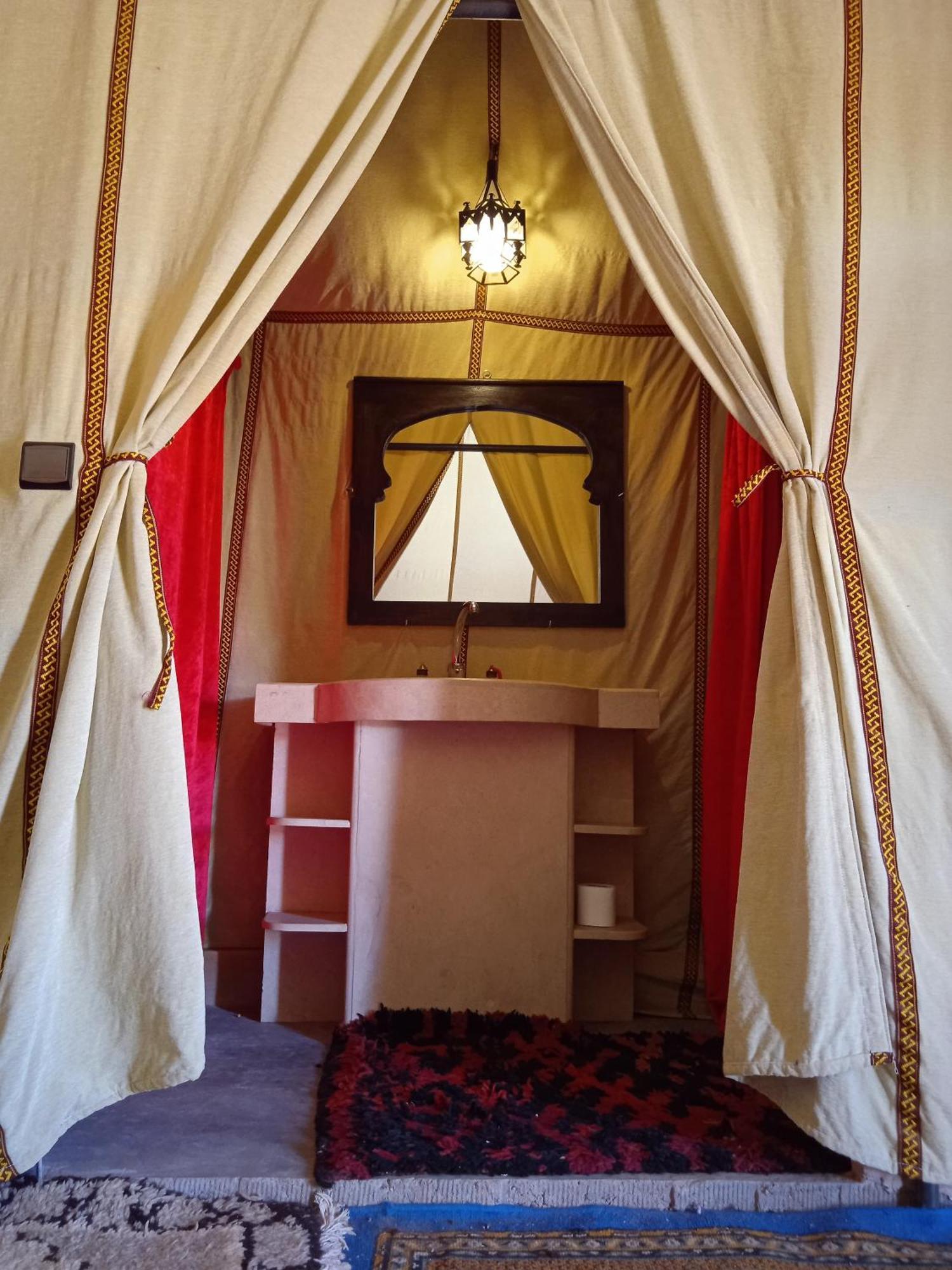 Sahara Luxury Camp Hotel Мерцуга Екстериор снимка