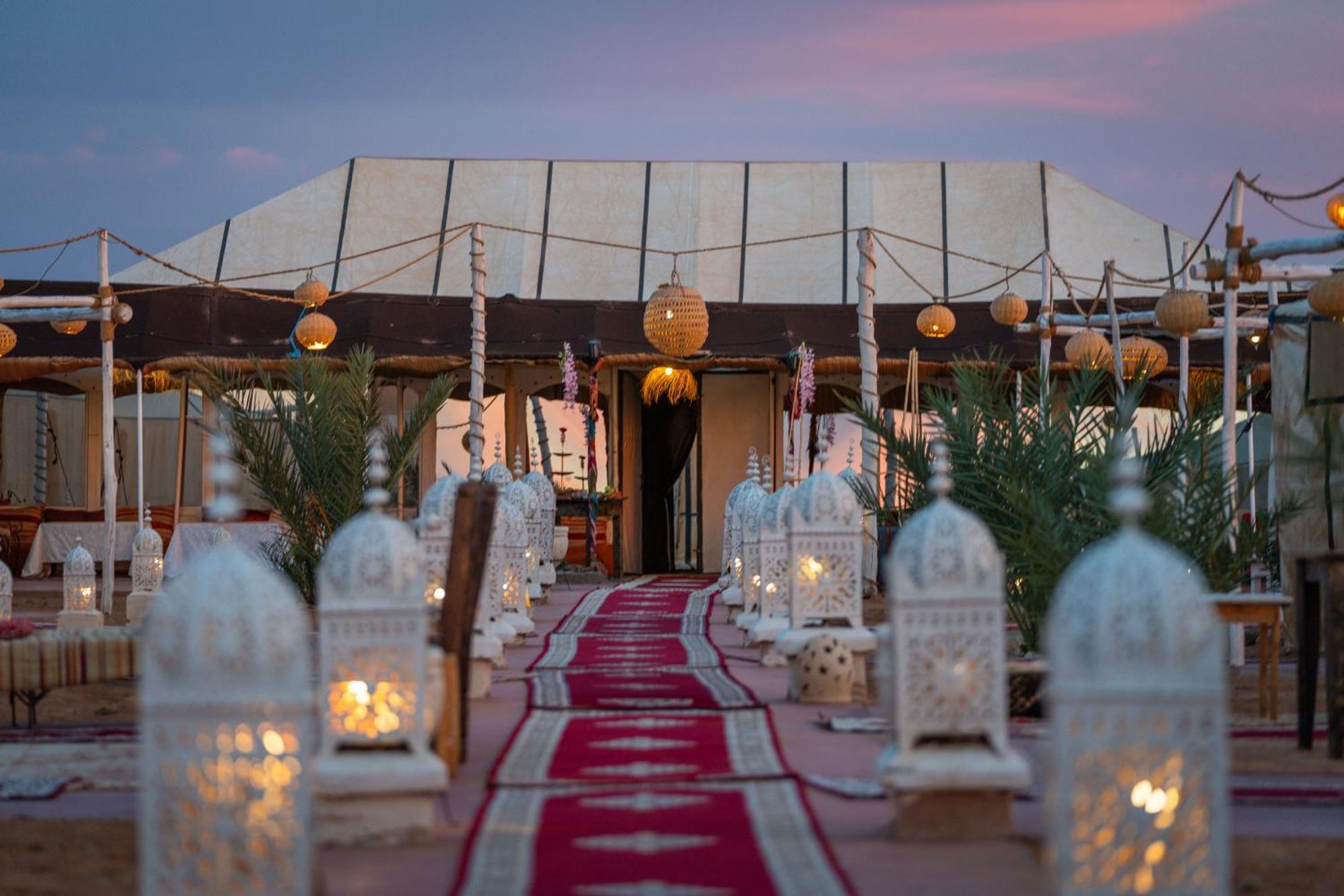 Sahara Luxury Camp Hotel Мерцуга Екстериор снимка