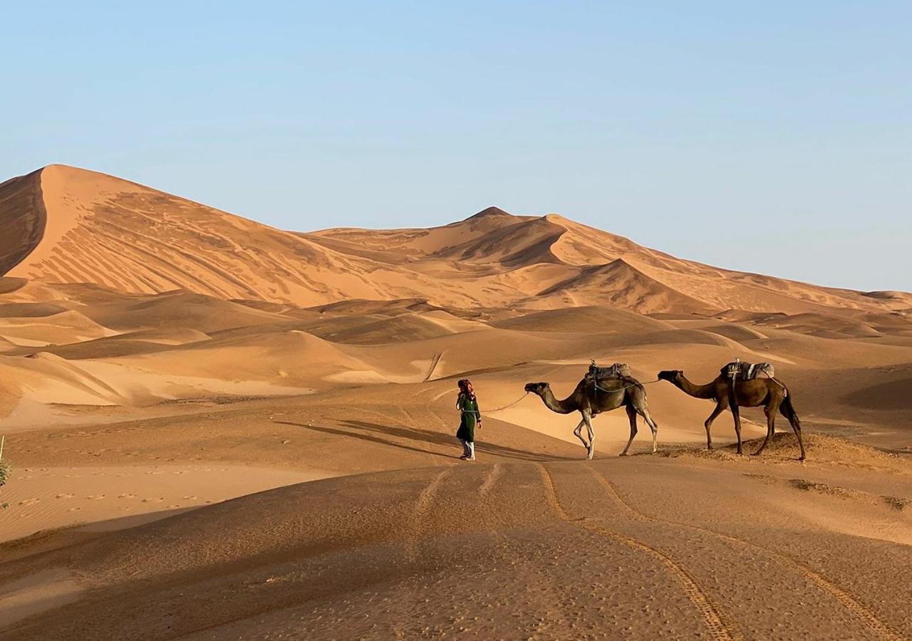 Sahara Luxury Camp Hotel Мерцуга Екстериор снимка