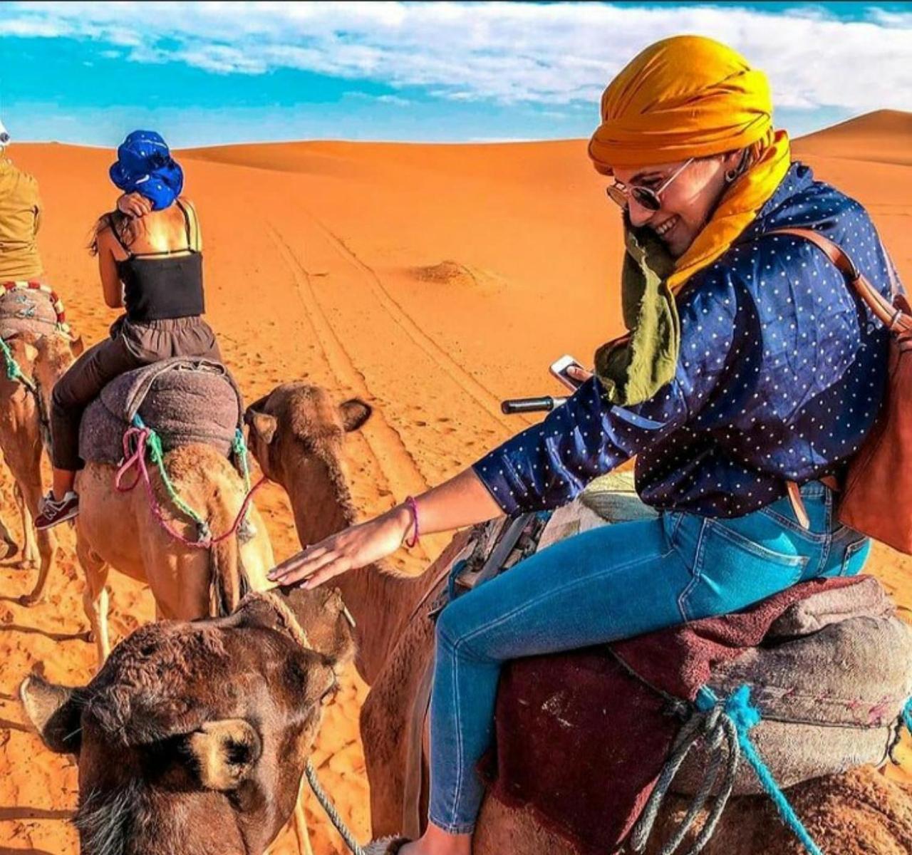 Sahara Luxury Camp Hotel Мерцуга Екстериор снимка